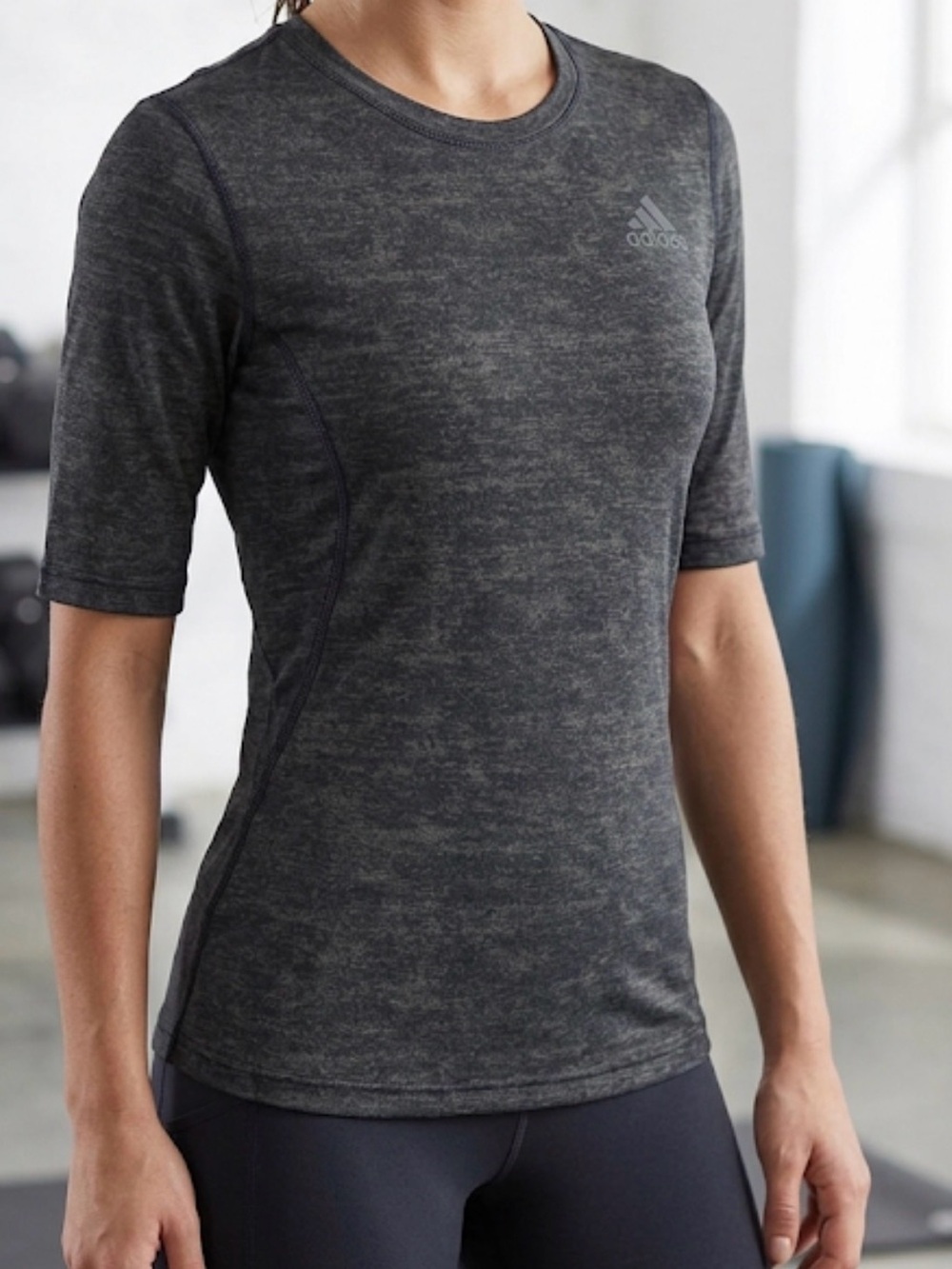 NEW! ADIDAS Climalite Fitted T-Shirt Soft Breathable Lightweight Size Medium